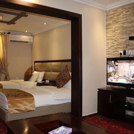 Bustan Masterpieces Hotel Arar Ngoại thất bức ảnh