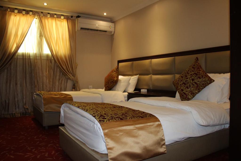 Bustan Masterpieces Hotel Arar Ngoại thất bức ảnh